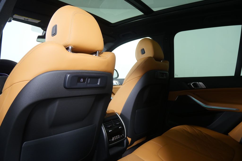 Thumbnail: 2023 BMW X5 - 16