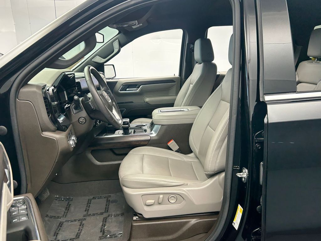 Used 2022 Onyx Black GMC SLT image 13