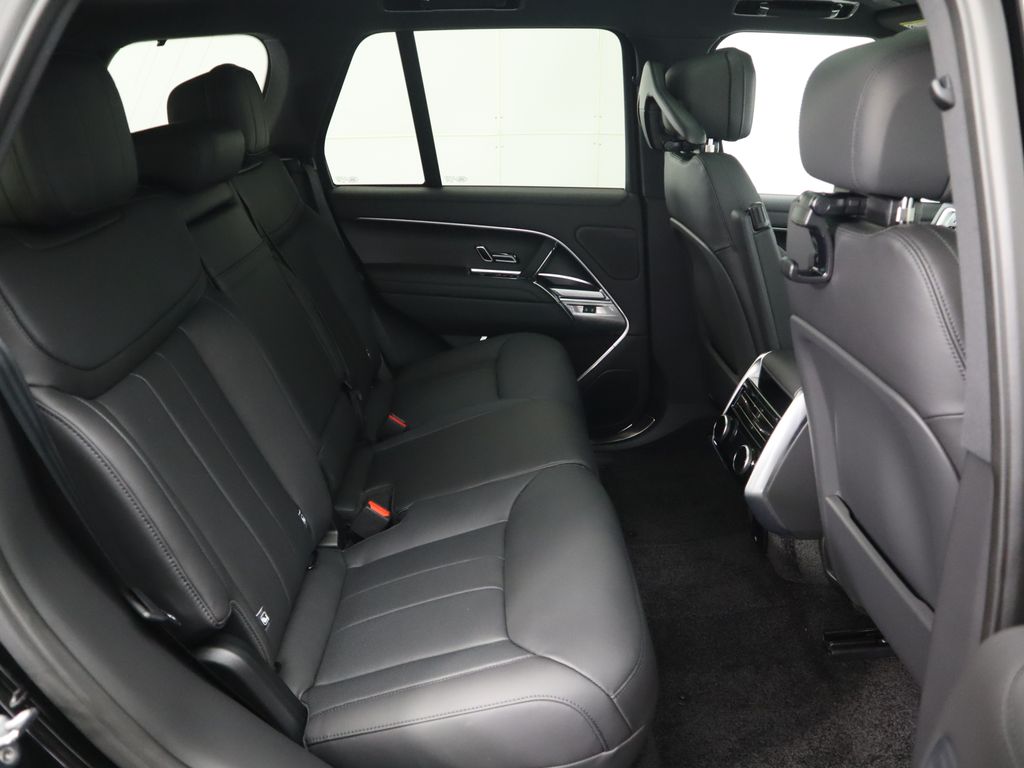 Thumbnail: 2026 Land Rover Range Rover - 23