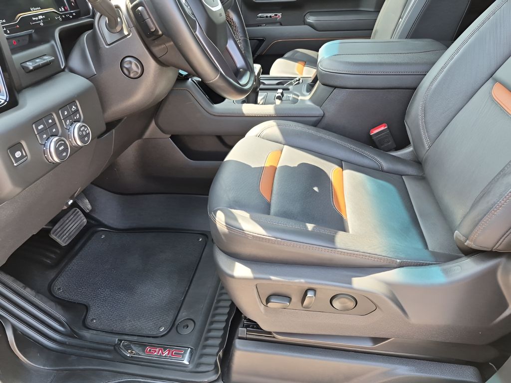 Used 2025 White GMC AT4 image 32