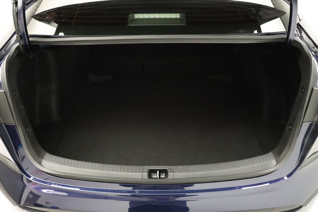 Thumbnail: 2025 Toyota Corolla - 22