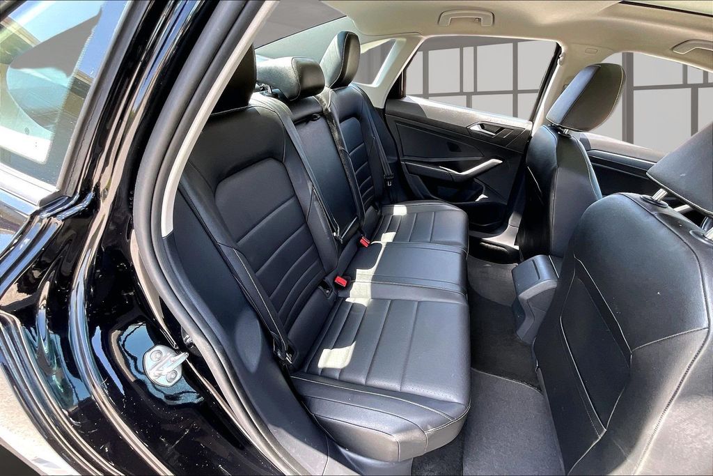 Used 2024 Volkswagen Jetta Sedan