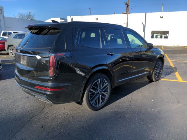 2024 Cadillac XT6 Sport 8