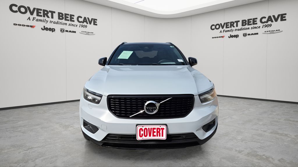 Used Car 2022 Volvo Xc40  R-design For Sale Under $25,000 In Austin, Texas
