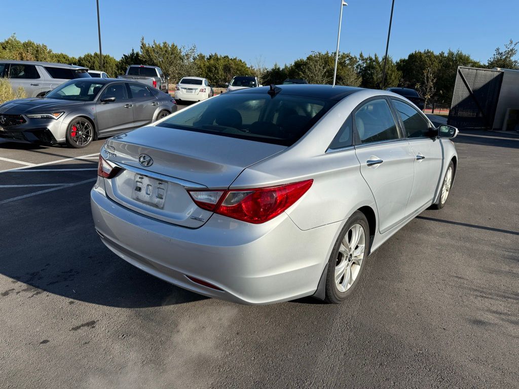 Thumbnail: 2013 Hyundai Sonata - 4
