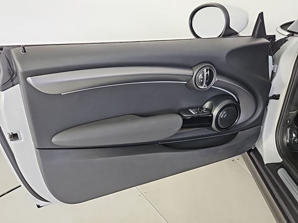 Thumbnail: 2023 MINI Cooper - 11