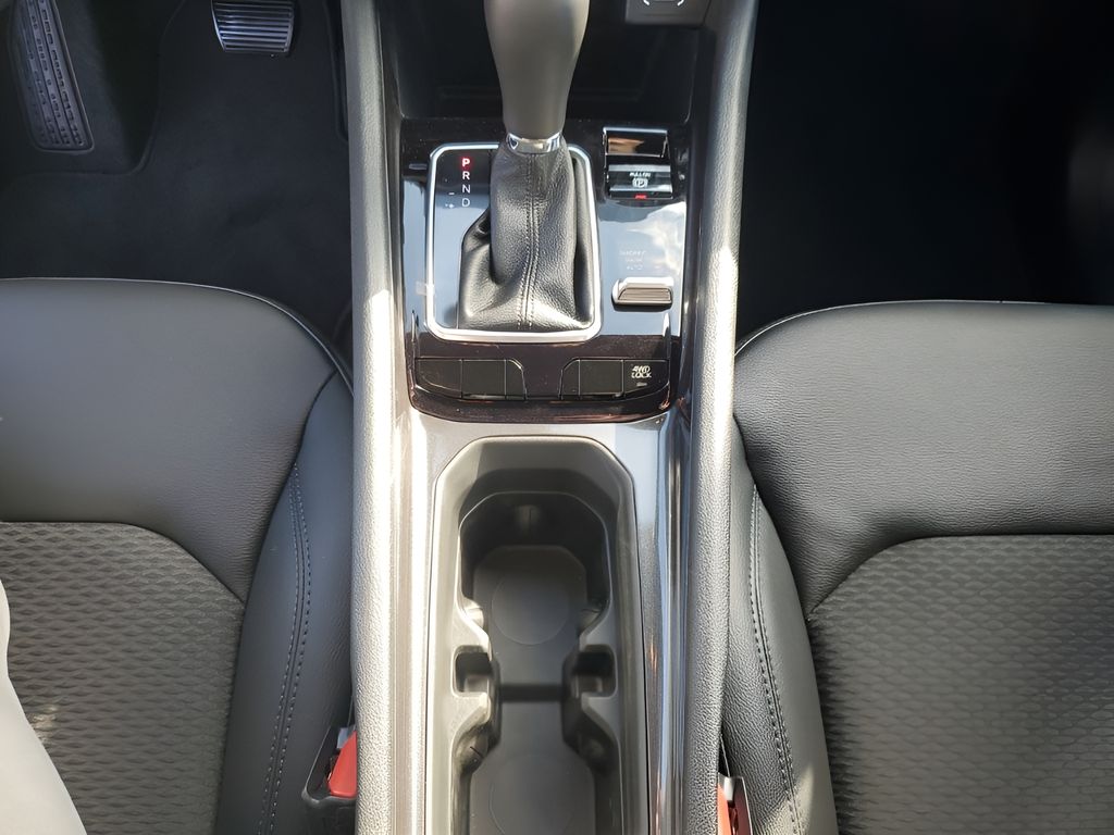 New 2026 Black Jeep Latitude image 40