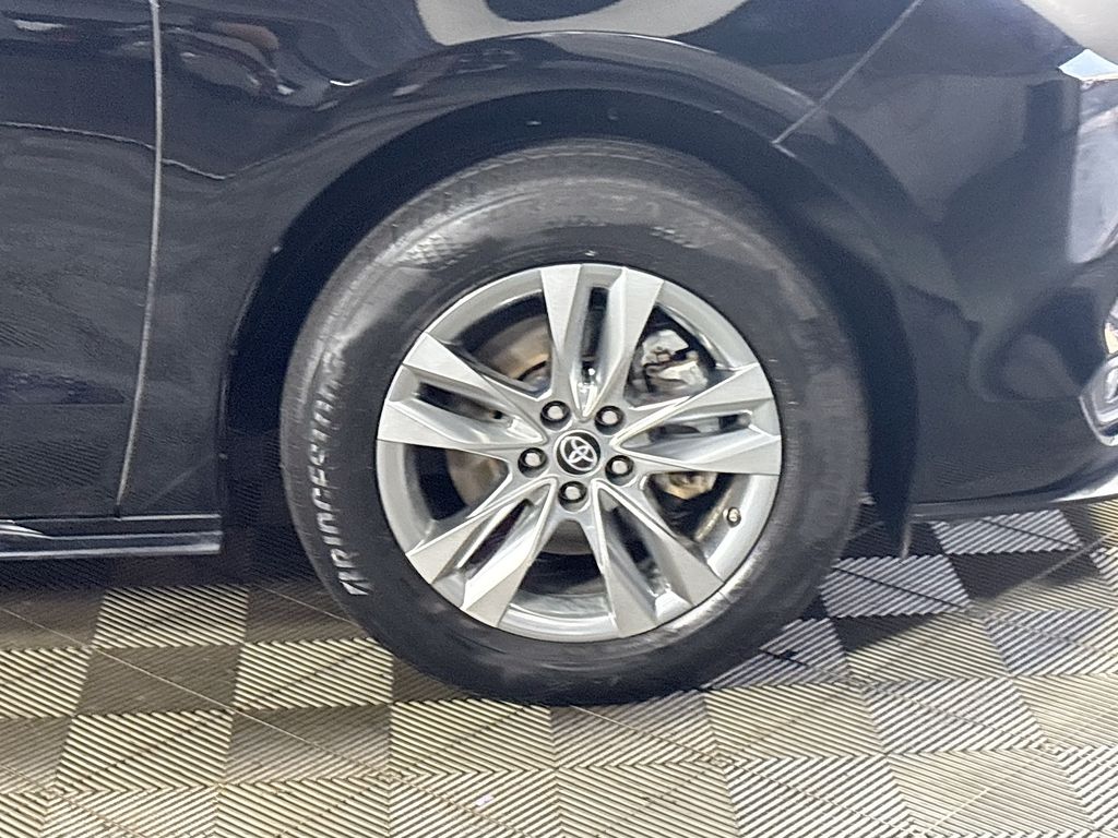 2023 Toyota Sienna Woodland Edition