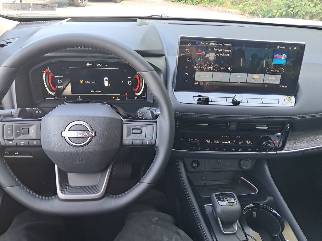 2026 Nissan Rogue Platinum White at South Hills Kia