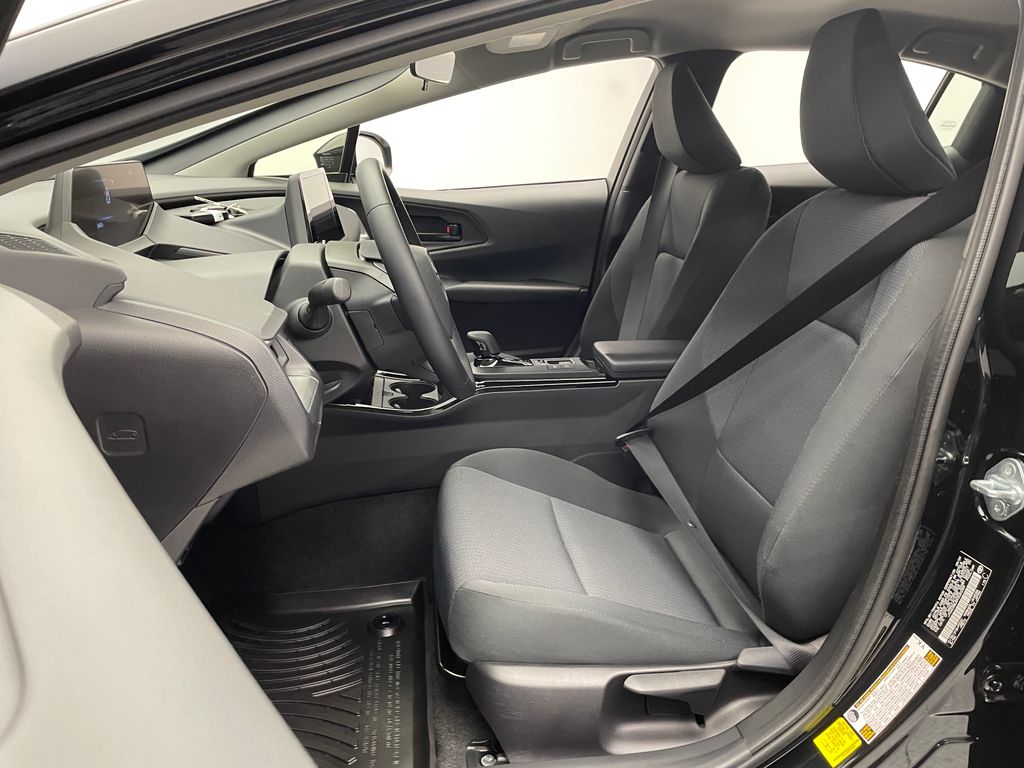2024 Toyota Prius LE 13