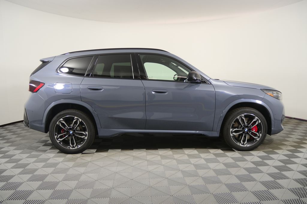 Thumbnail: 2027 BMW X1 - 2