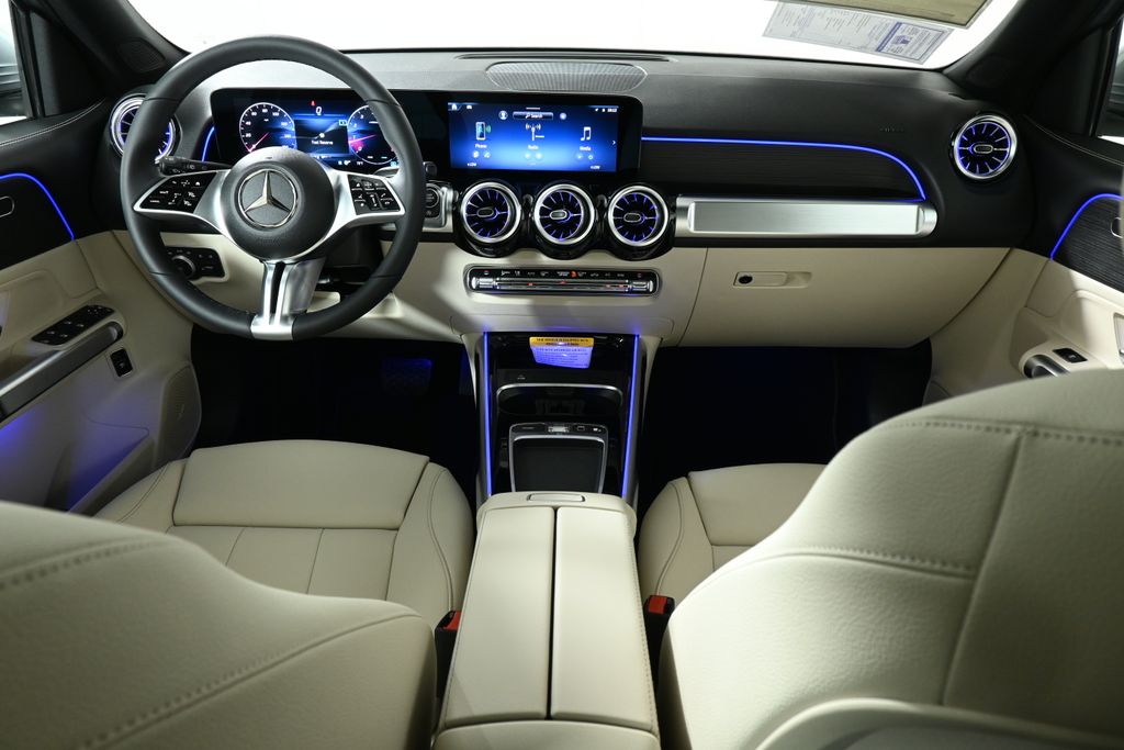 Thumbnail: 2026 Mercedes-Benz GLB - 4