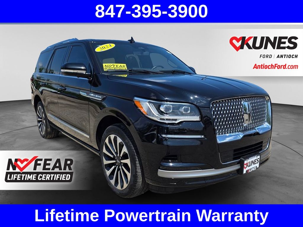 Infinite Black Metallic Clearcoat 2024 Lincoln Navigator SUV / Crossover Four-Wheel Drive Automatic