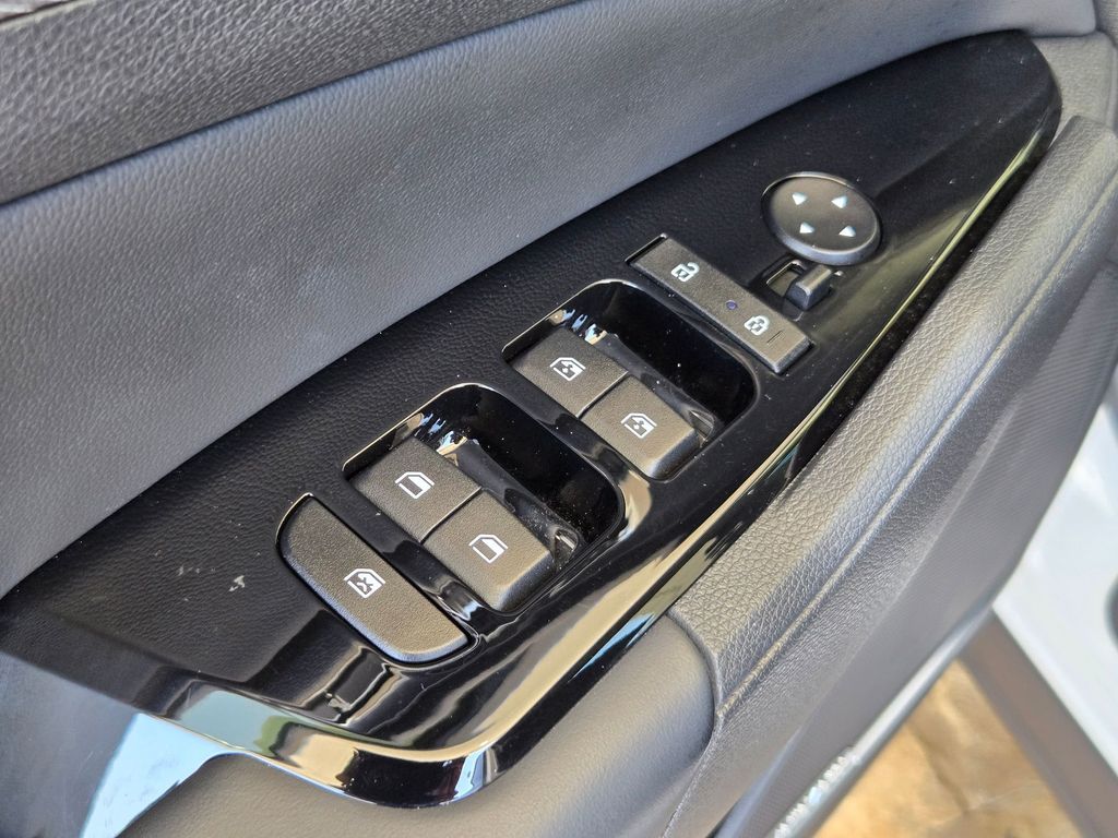 Used 2025 Kia Sportage SUV