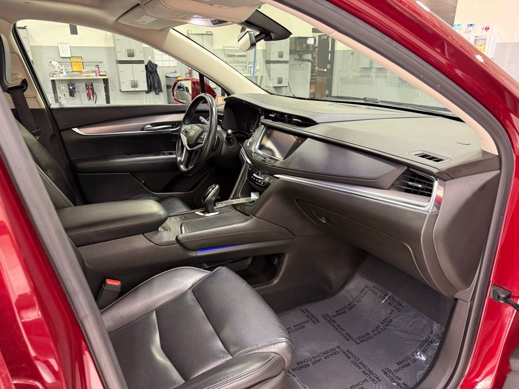 2017 Cadillac XT5 Luxury 29