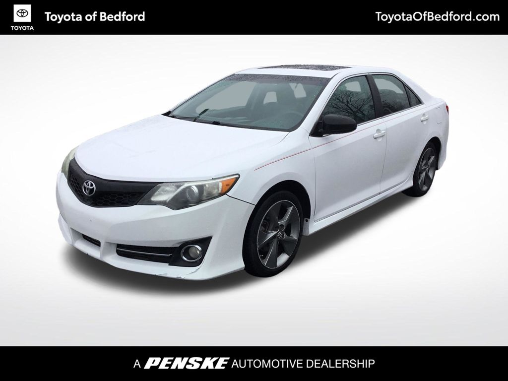 2012 Toyota Camry SE -
                  Bedford, OH