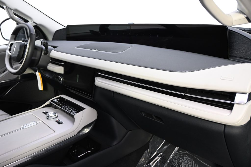 New 2026 Gray Lincoln Reserve image 15