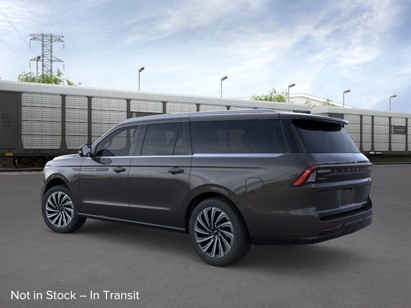 Thumbnail: 2025 Lincoln Navigator - 4