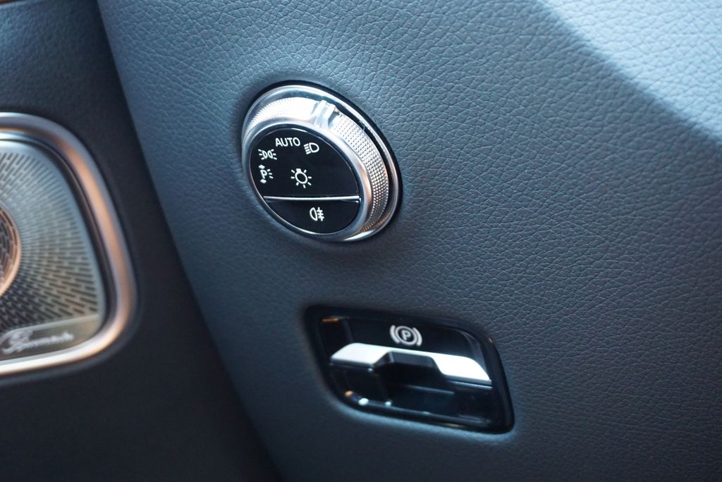 Thumbnail: 2026 Mercedes-Benz GLC - 20