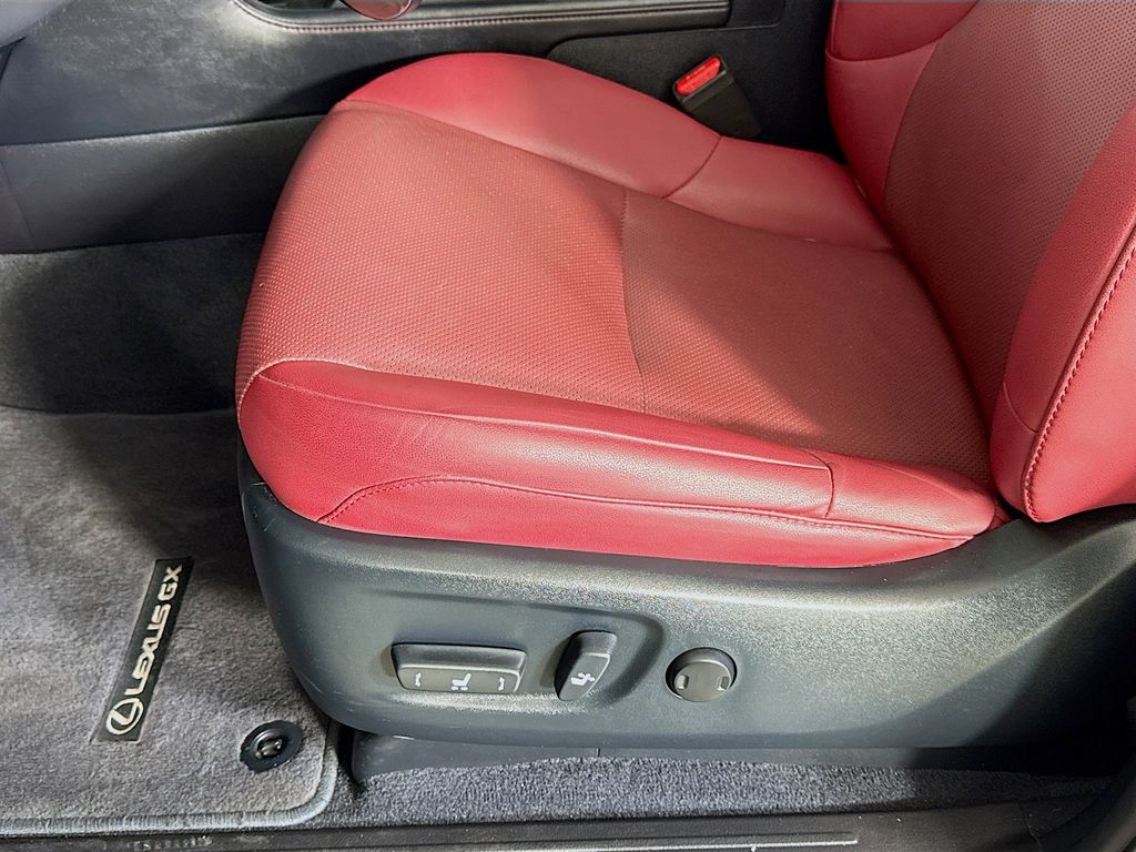 Thumbnail: 2023 Lexus GX - 19