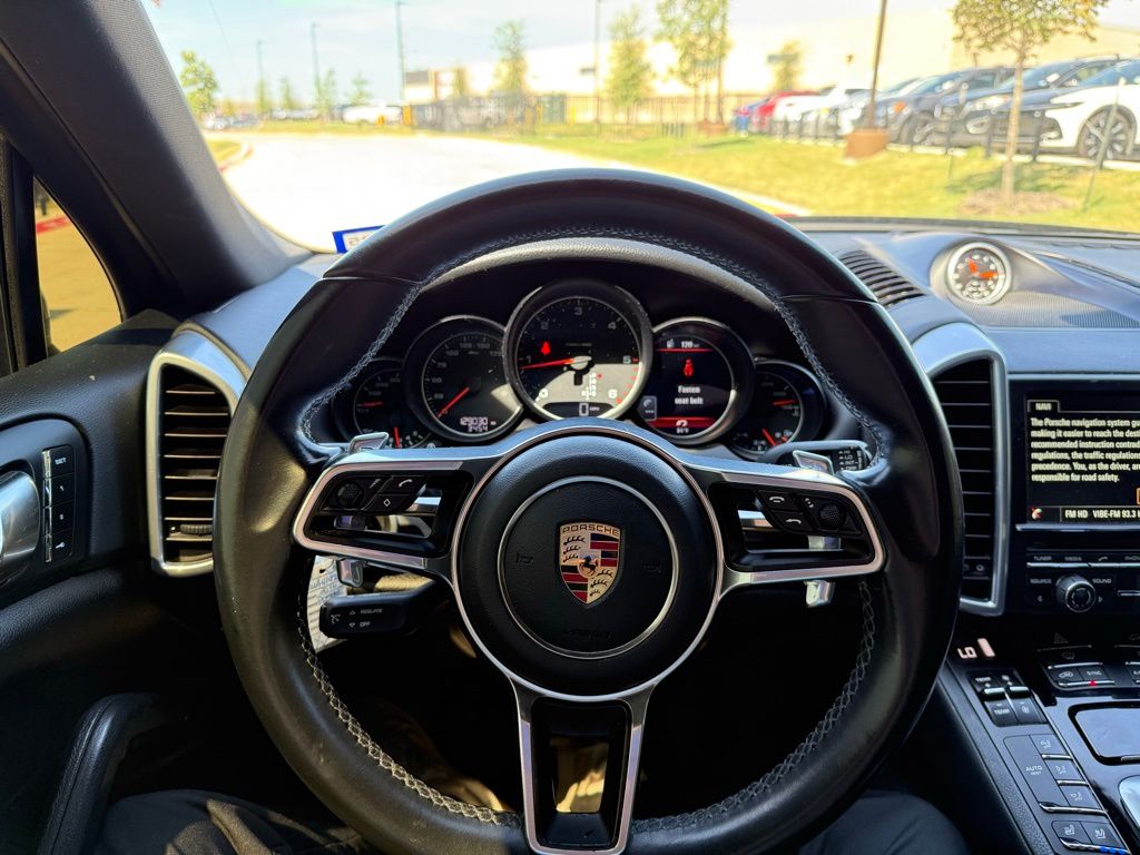 Thumbnail: 2016 Porsche Cayenne - 8