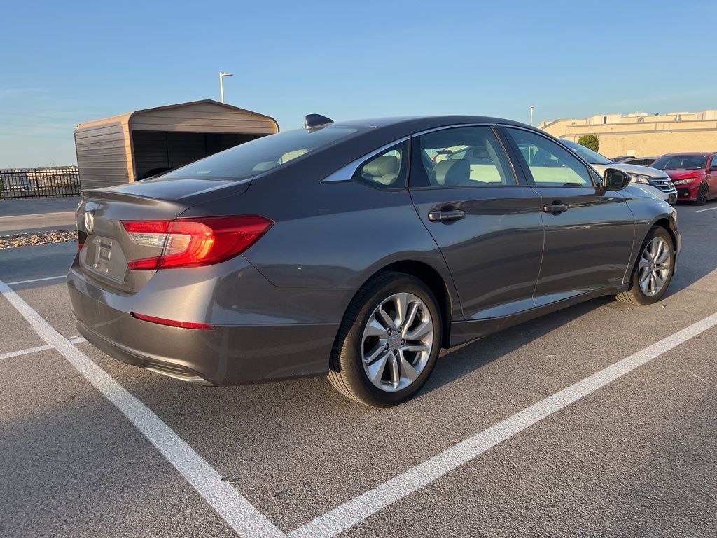 Thumbnail: 2018 Honda Accord - 3