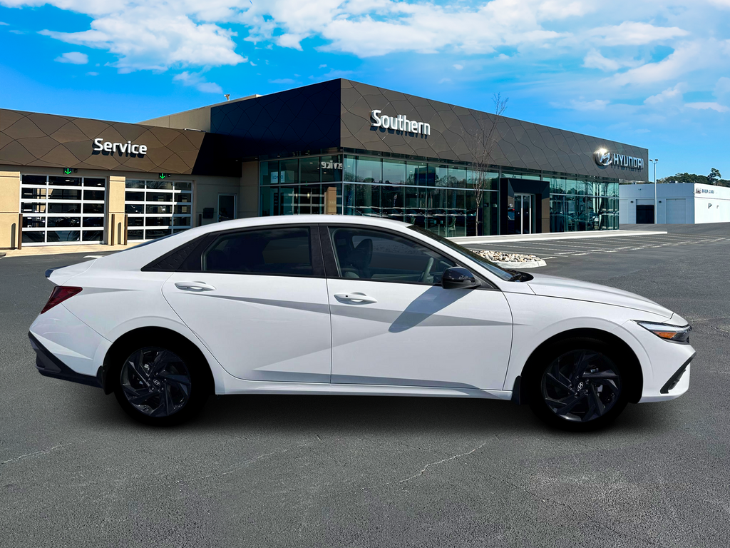 New 2026 White Hyundai SEL Sport image 10
