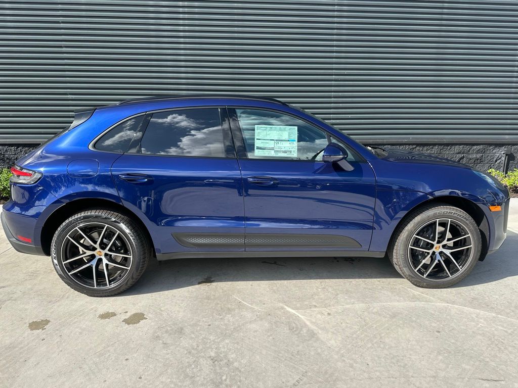 2025 Porsche Macan  8