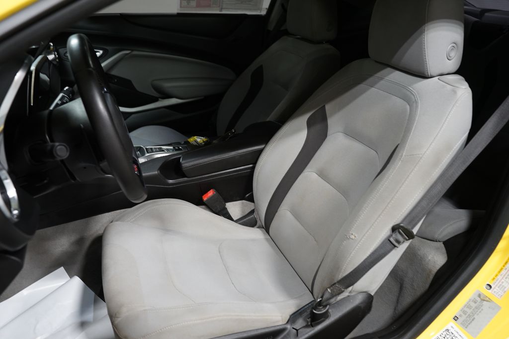 Thumbnail: 2018 Chevrolet Camaro - 22