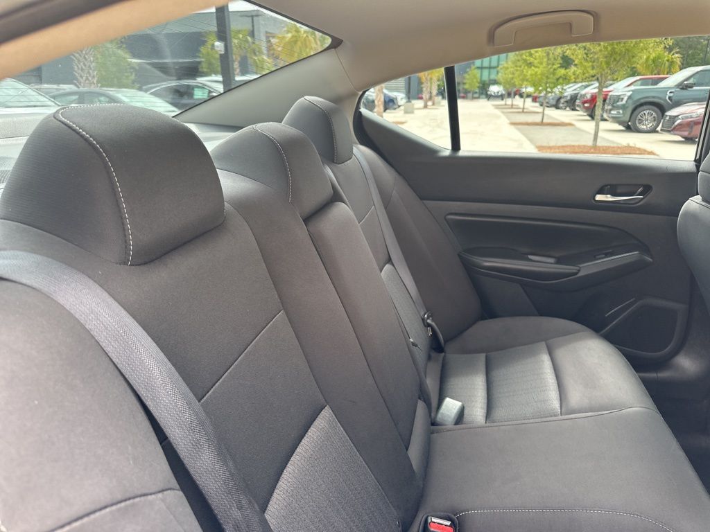 2022 Storm Blue Metallic Nissan Altima 2.5 SV FWD Sedan