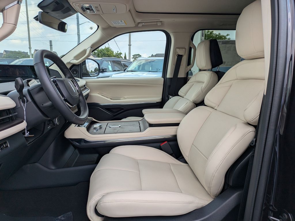 2027 Lincoln Navigator Reserve