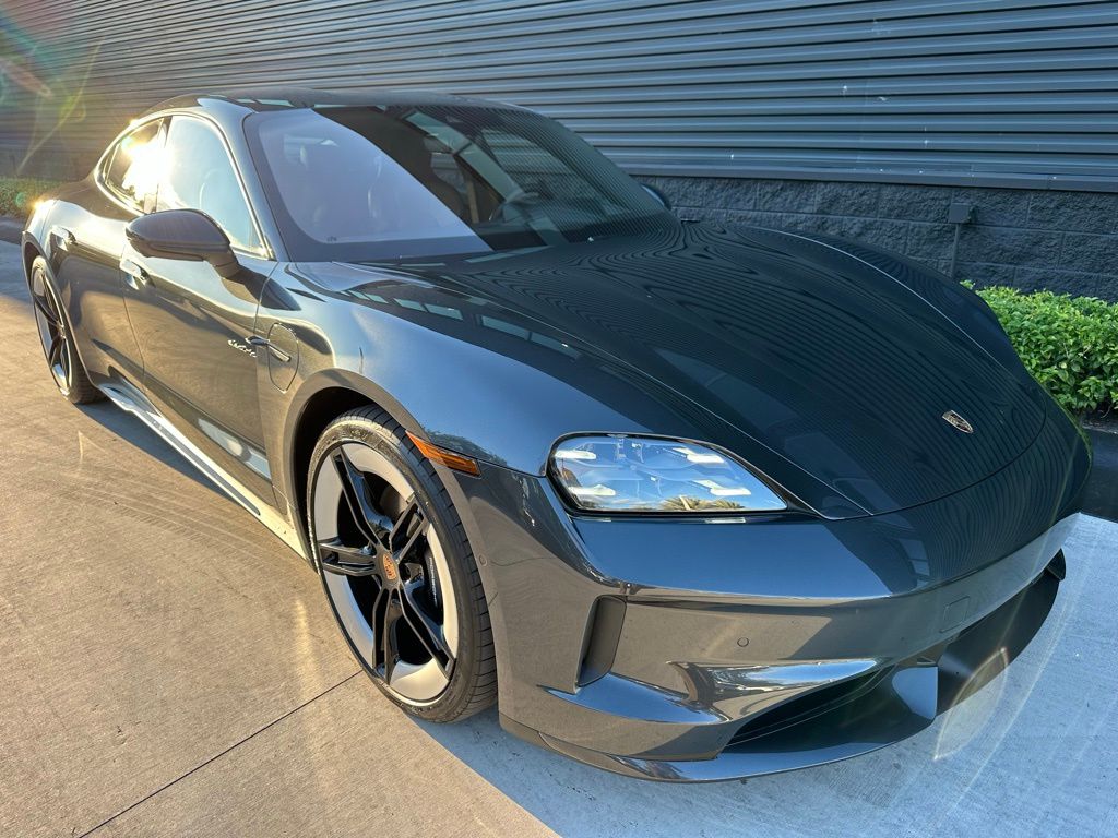 Thumbnail: 2025 Porsche Taycan - 10