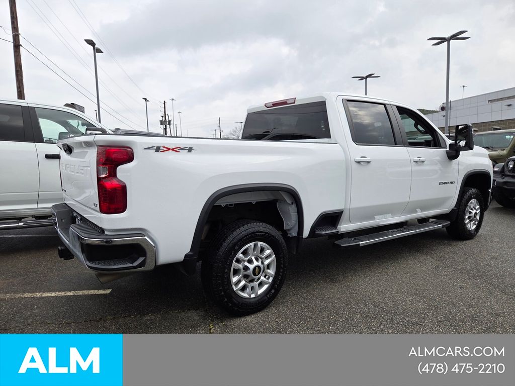 Used 2025 White Chevrolet LT image 14