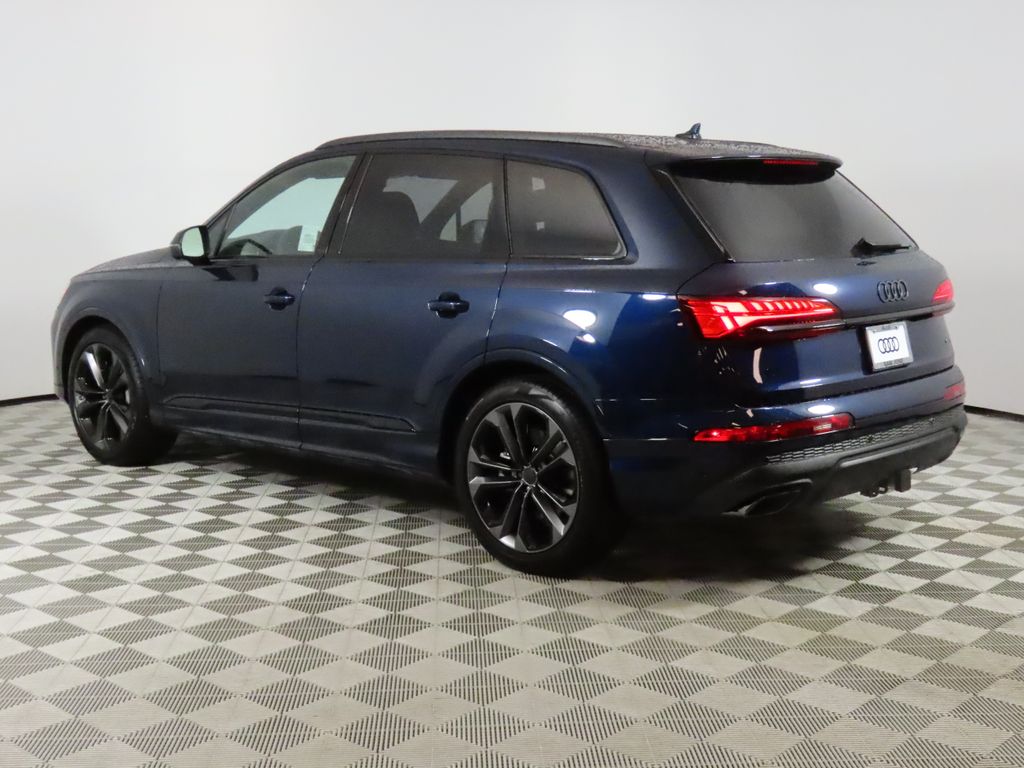 Thumbnail: 2026 Audi Q7 - 3