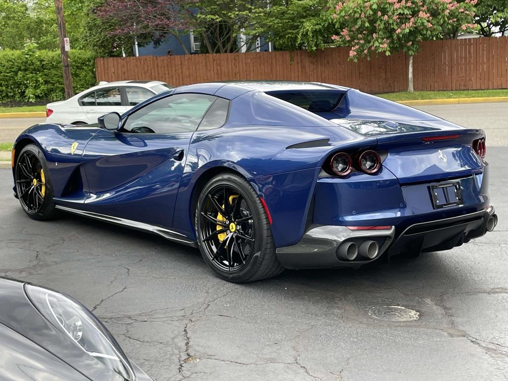 2022 Ferrari 812 GTS - 2