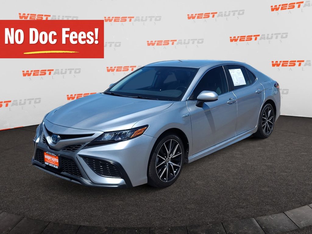 2021 Toyota Camry Hybrid SE FWD