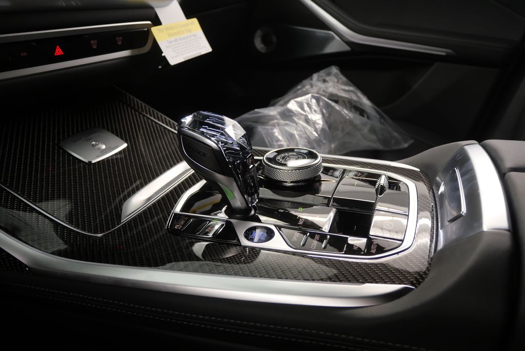 2026 BMW X7 Alpina XB7 27