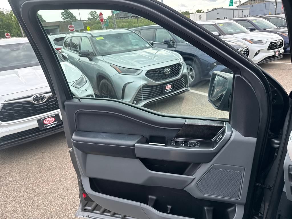 2023 Ford F-150 XLT photo 36