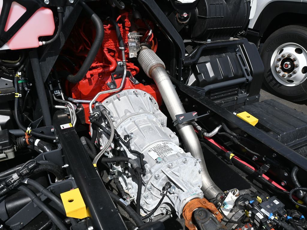 2025 Isuzu FTR 