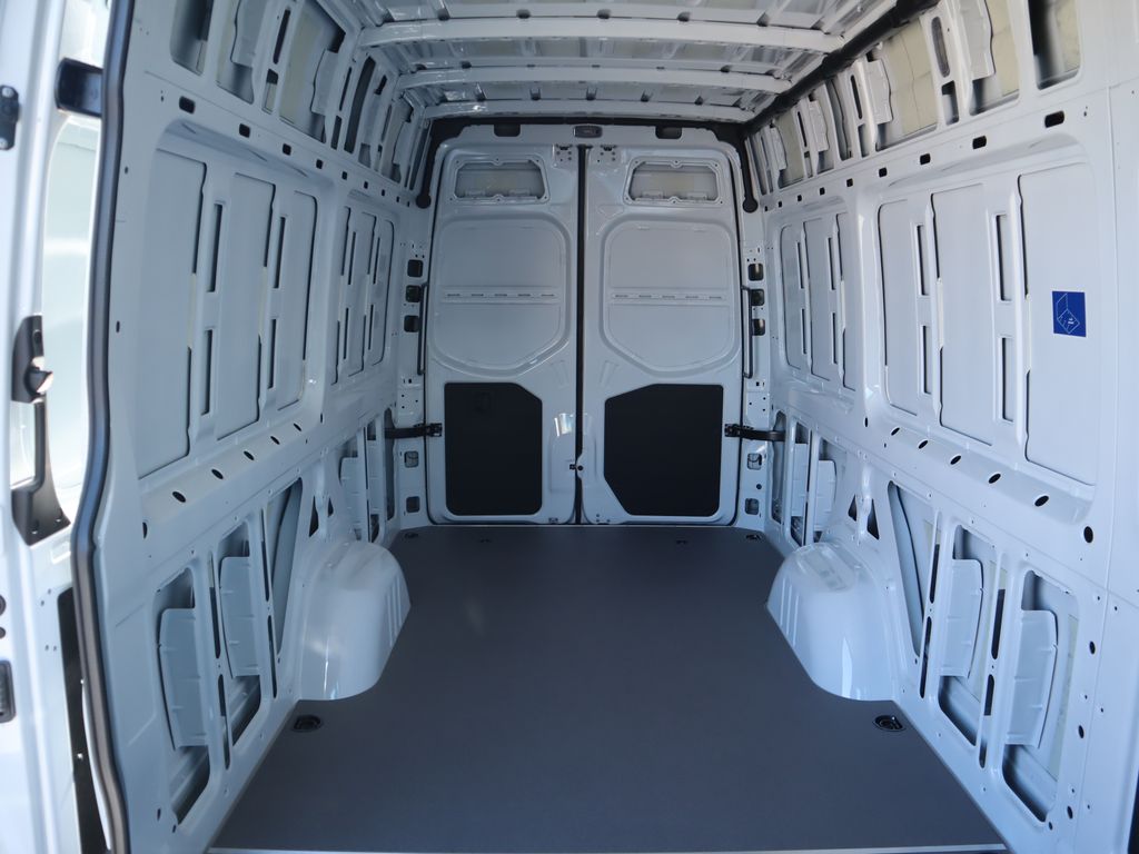 Thumbnail: 2025 Mercedes-Benz Sprinter - 27