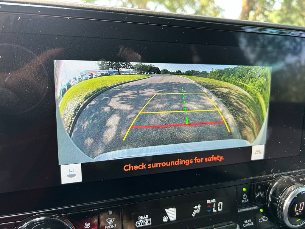 2023 Toyota Highlander Limited 27