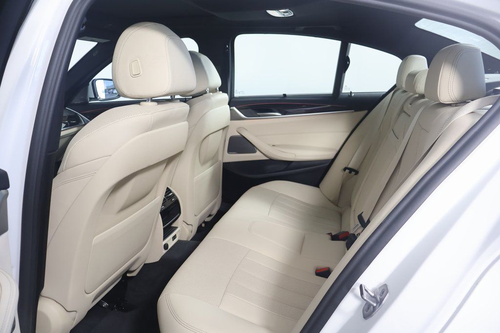 Thumbnail: 2023 BMW 5 Series - 8
