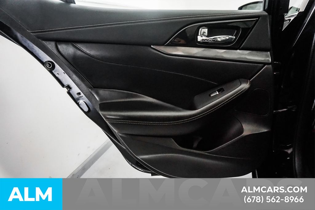 Used 2023 Black Nissan 3.5 SL image 53