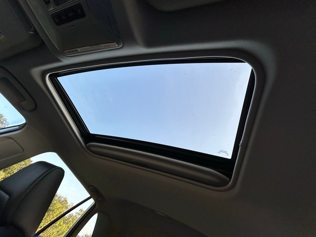 2021 Toyota RAV4 XLE Premium 28