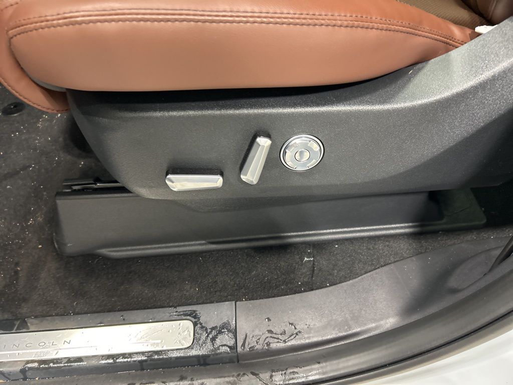 new 2026 Lincoln Navigator L car, priced at $108,730