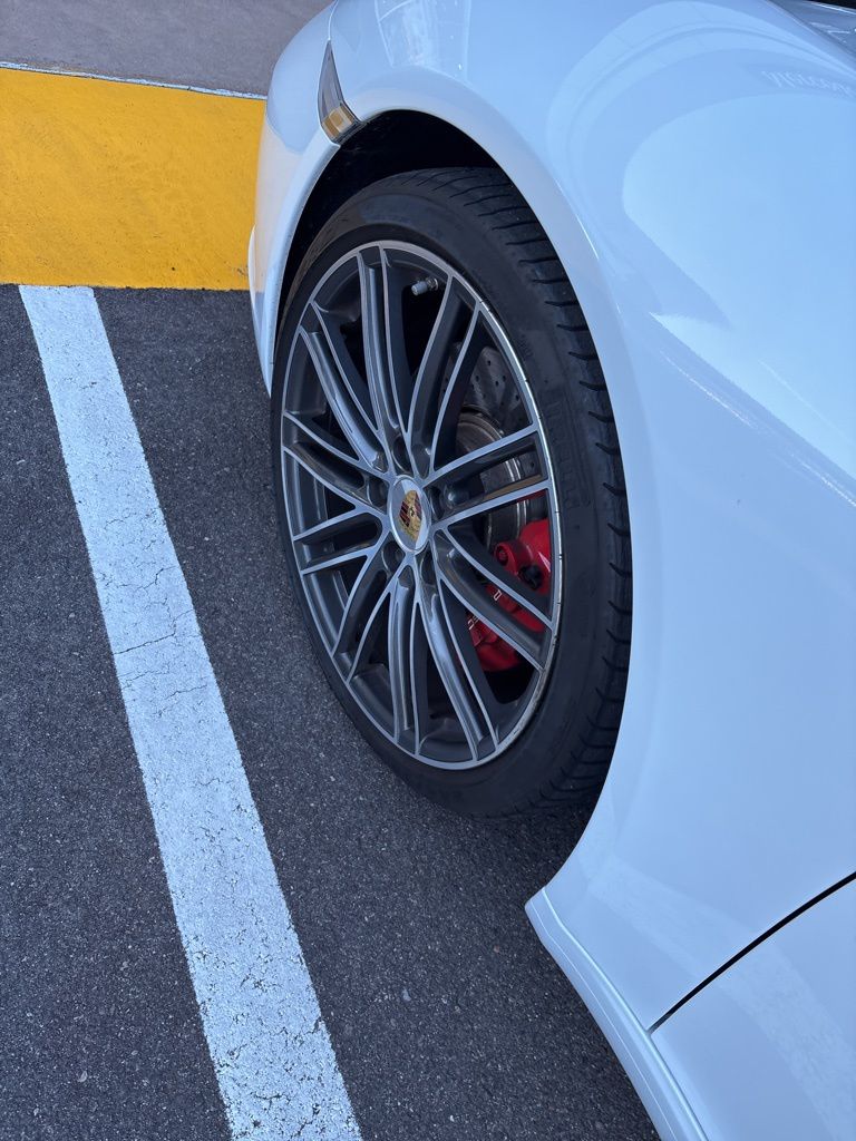 Thumbnail: 2017 Porsche 911 - 8