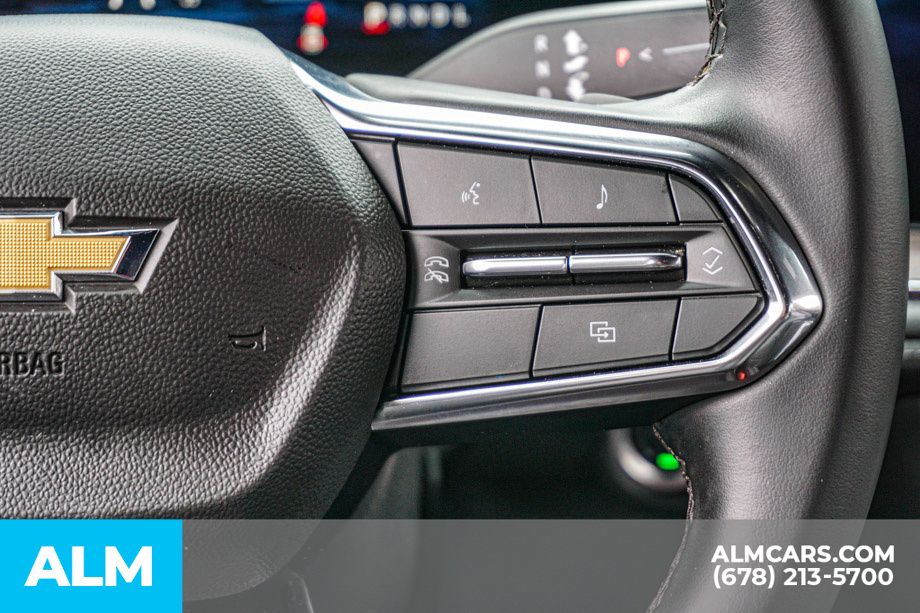 Used 2025 Gray Chevrolet LT image 32