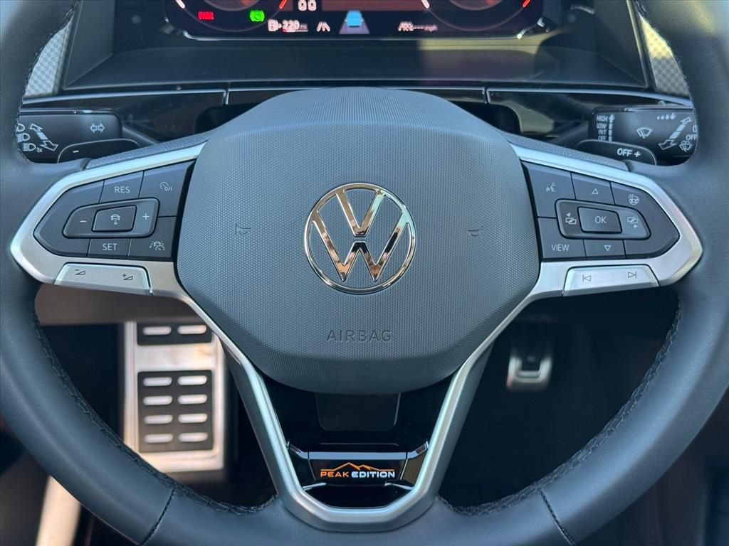 New 2026 Deep Black Pearl Volkswagen 2.0T Peak Edition image 13