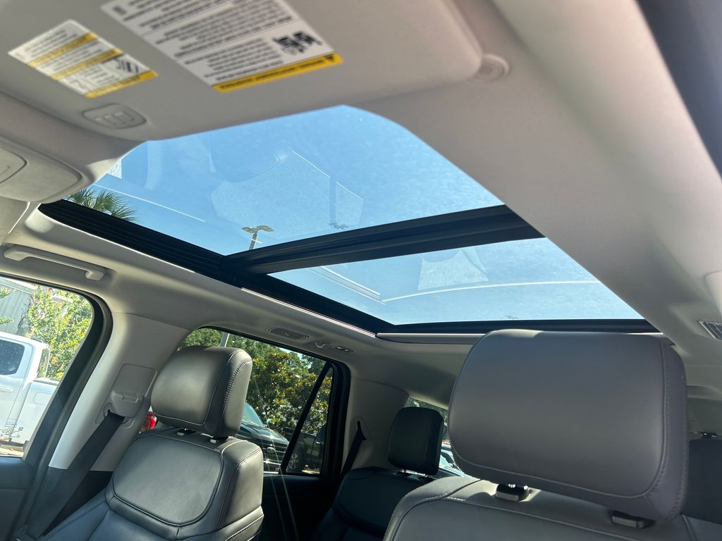 Used 2025 Gray Ford Active image 9