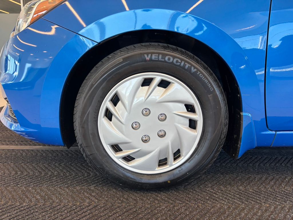 2022 Nissan Versa 1.6 S
